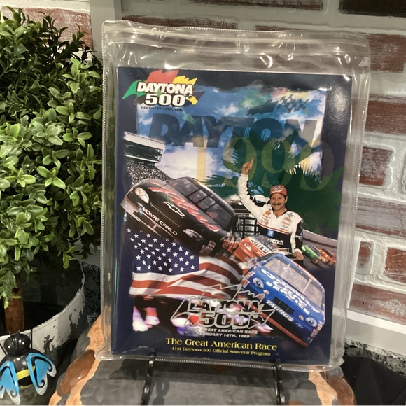 Vintage & MUST SEE Special Offer - 1999 Daytona 500 Official Program - Sealed - Picture 2 of 14